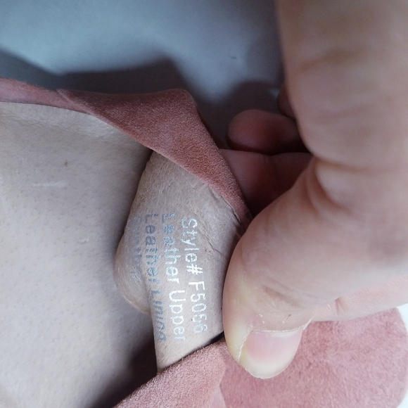 Madewell | Blush Suede‎ Strap Heel Sandals 7.5 - Picture 7 of 9